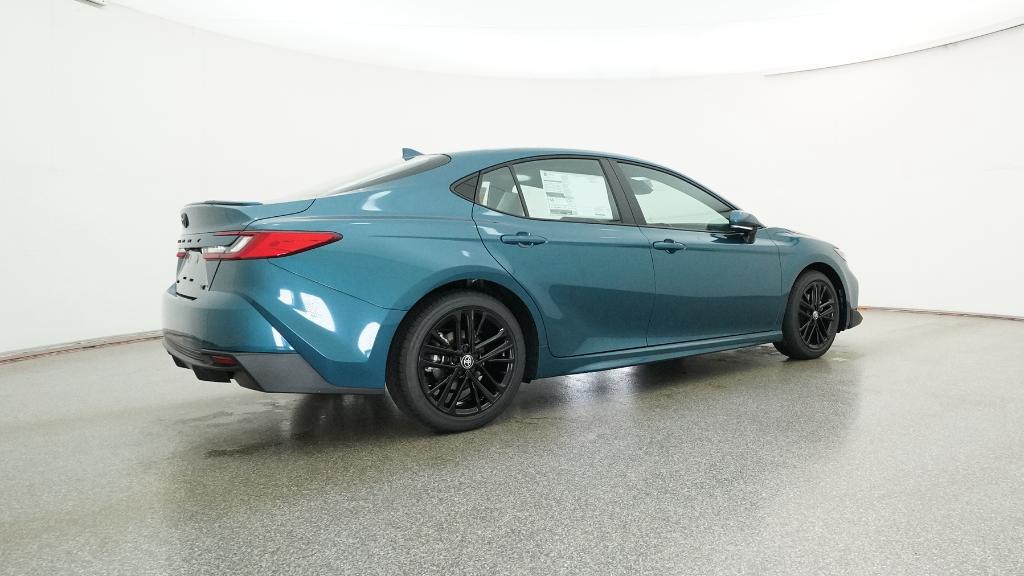 2026 Toyota Camry SE photo 4