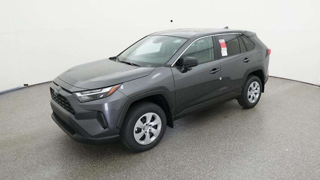 2025 Toyota RAV4 LE's photo