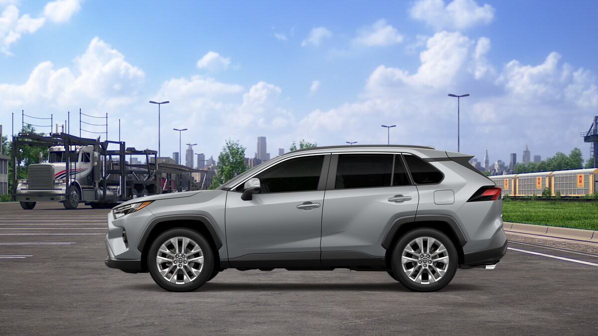 2025 Toyota RAV4 Premium XLE photo 4