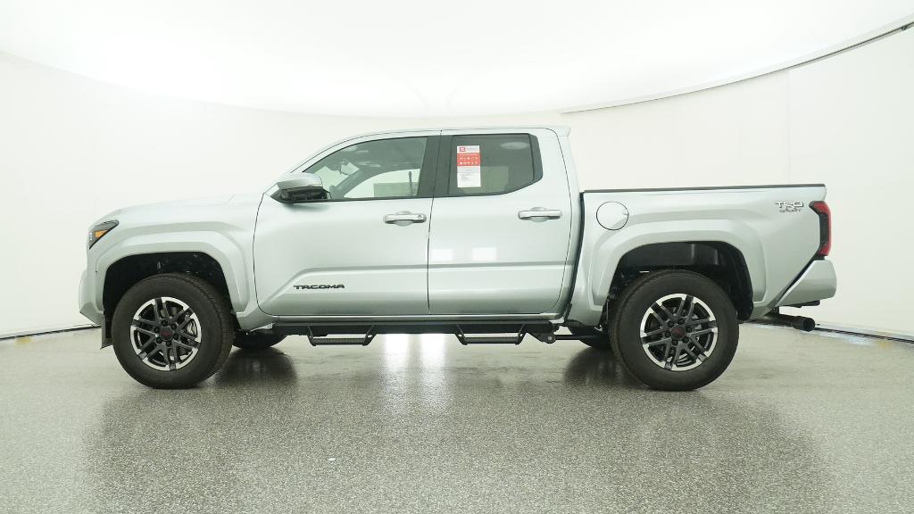 2025 Toyota Tacoma TRD Sport photo 4