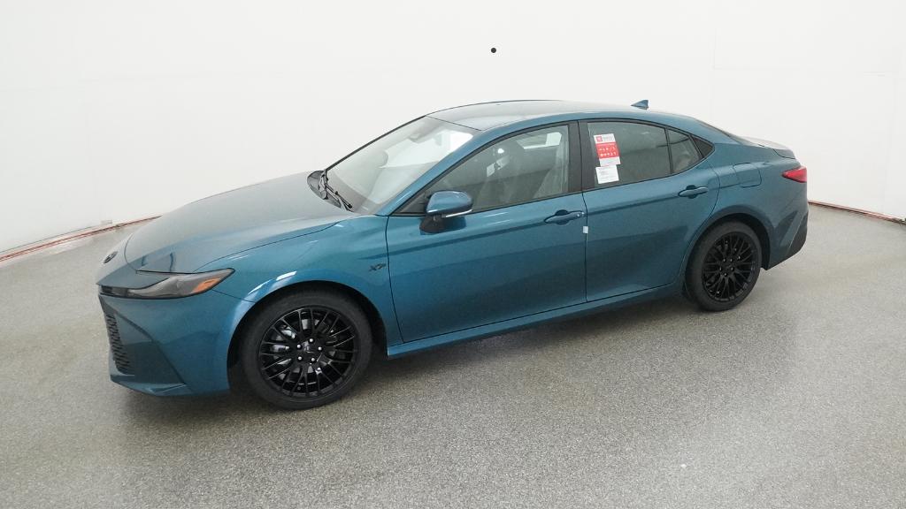 2026 Toyota Camry LE photo 2