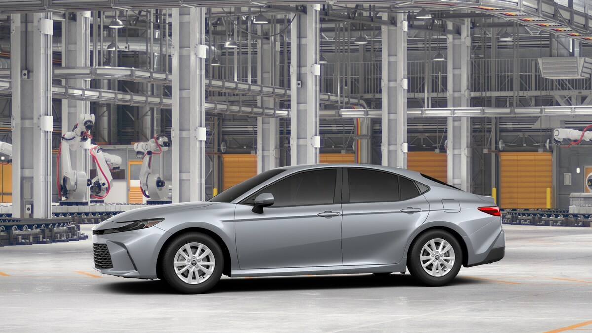 2026 Toyota Camry LE photo 3