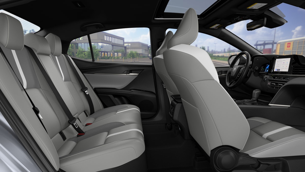 2026 Toyota Camry SE - Photo 21