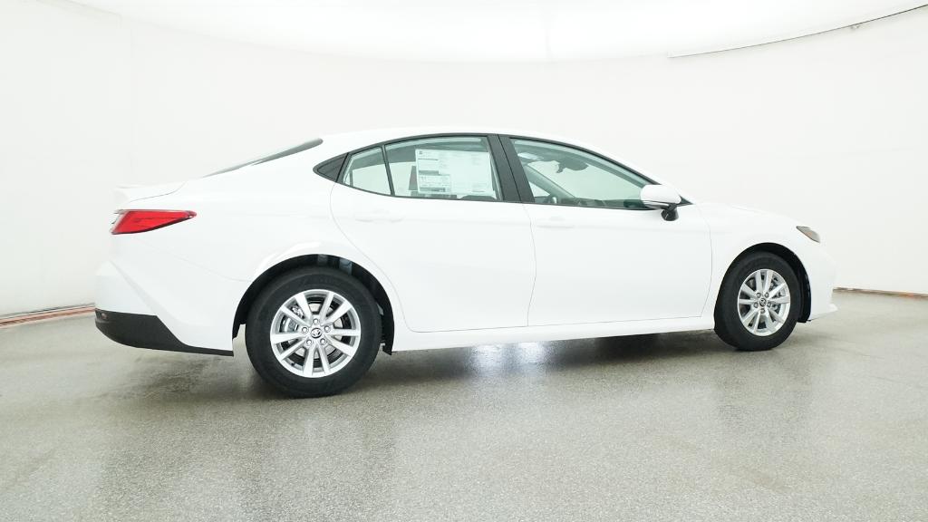 2026 Toyota Camry LE photo 3
