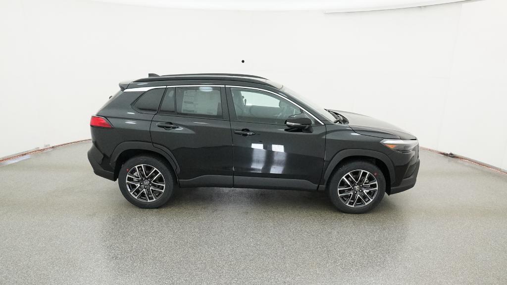 2026 Toyota Corolla Cross XLE photo 3