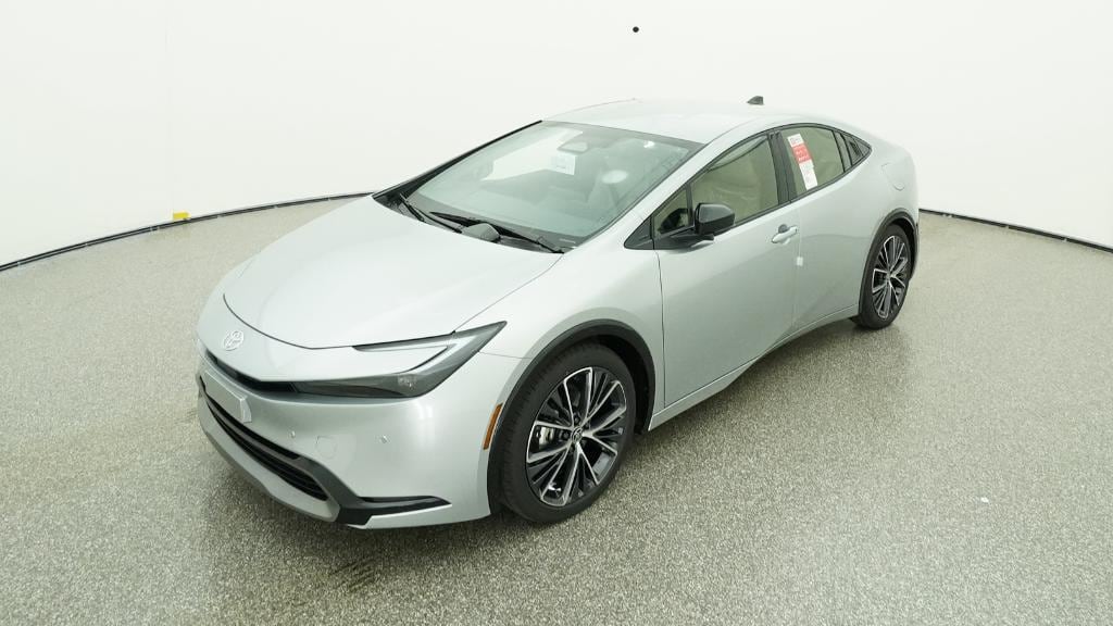 2026 Toyota Prius XLE's photo