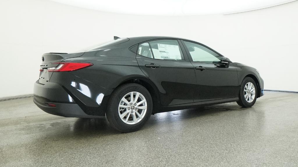 2026 Toyota Camry LE photo 4