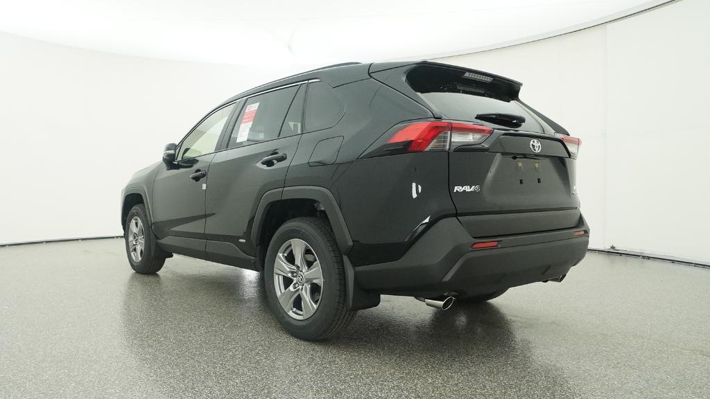 2025 Toyota RAV4 Hybrid LE photo 4