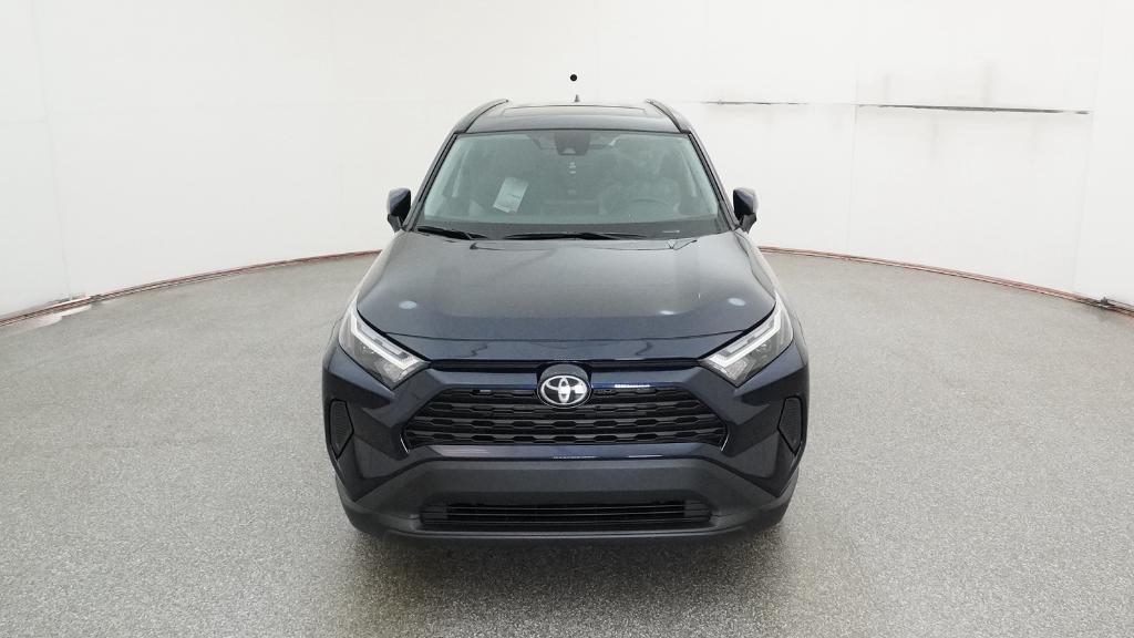 2025 Toyota RAV4 XLE photo 2