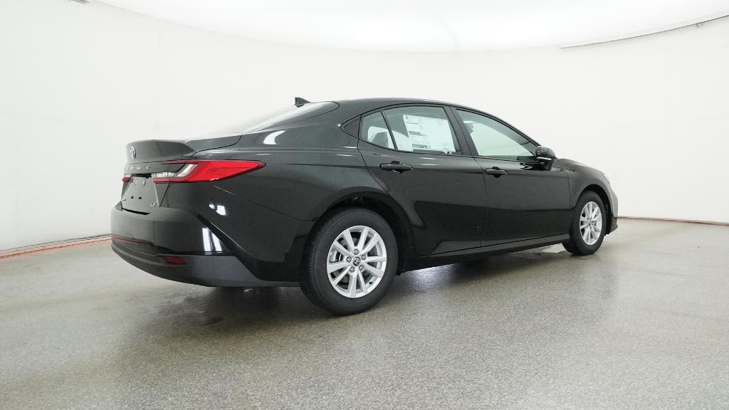 2026 Toyota Camry LE photo 3