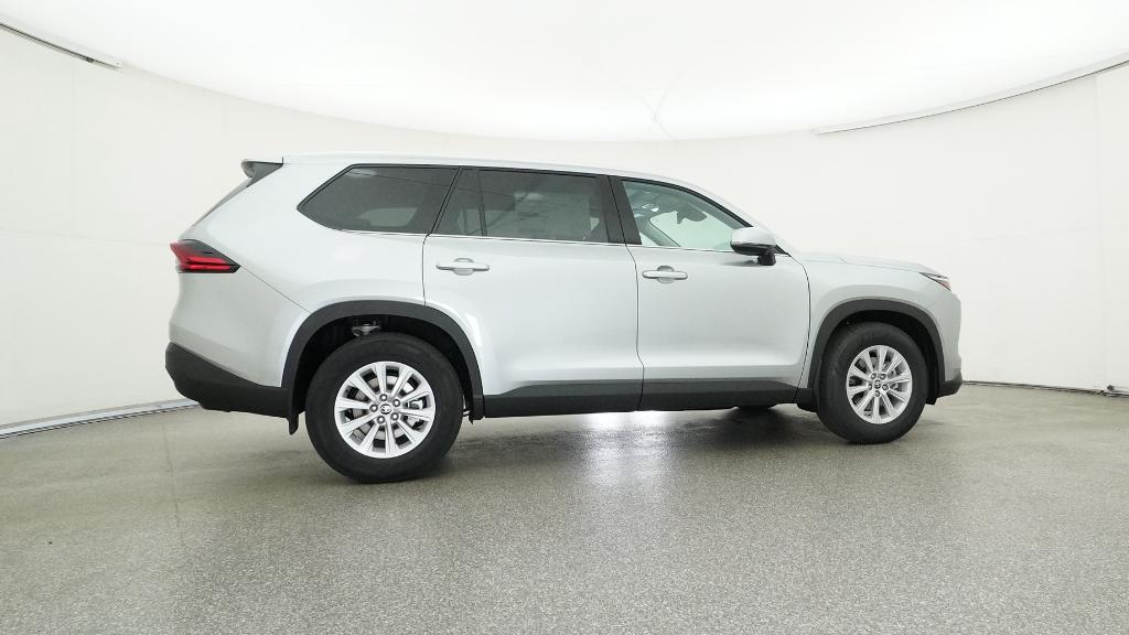 2026 Toyota Highlander XLE Hybrid photo 2