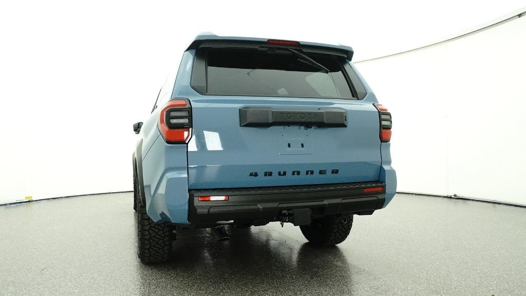 New 2025 Toyota 4Runner SR5 4WD SR5