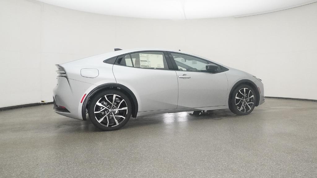 2026 Toyota Prius Plug-in Hybrid XSE Premium - Photo 9