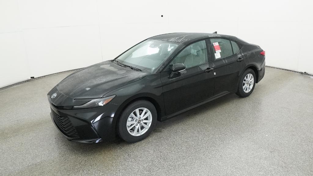 2026 Toyota Camry LE's photo