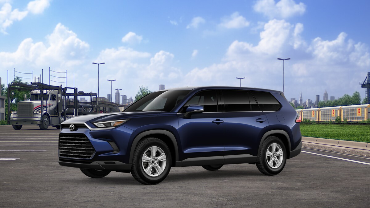 2026 Toyota Grand Highlander LE AWD photo 2