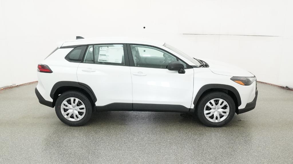 2026 Toyota Corolla Cross L photo 2