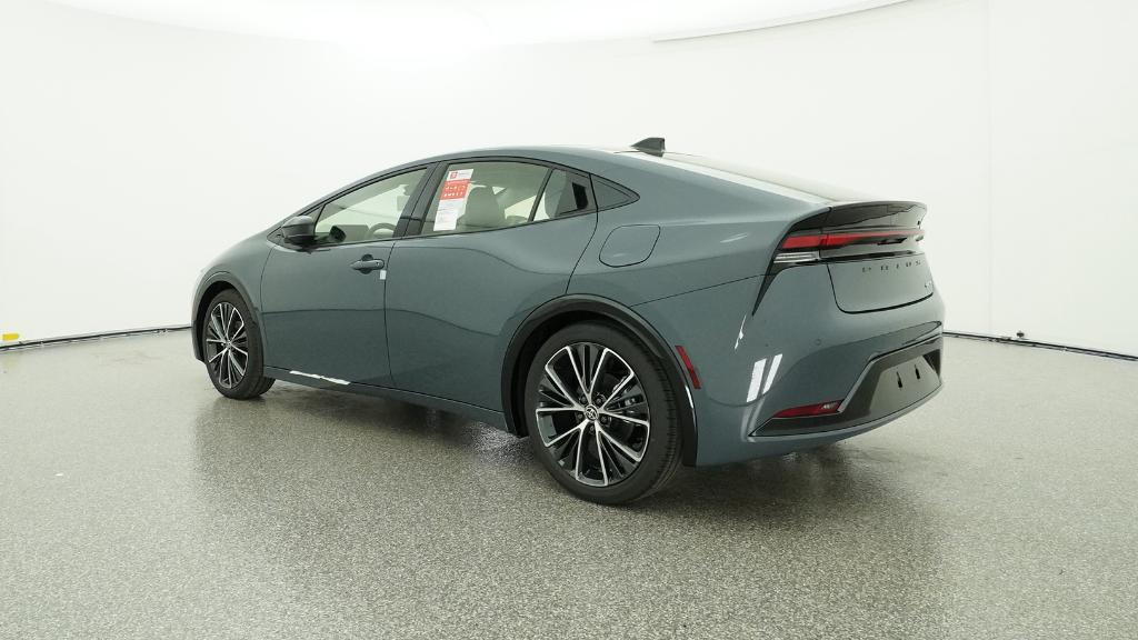 2026 Toyota Prius XLE photo 3