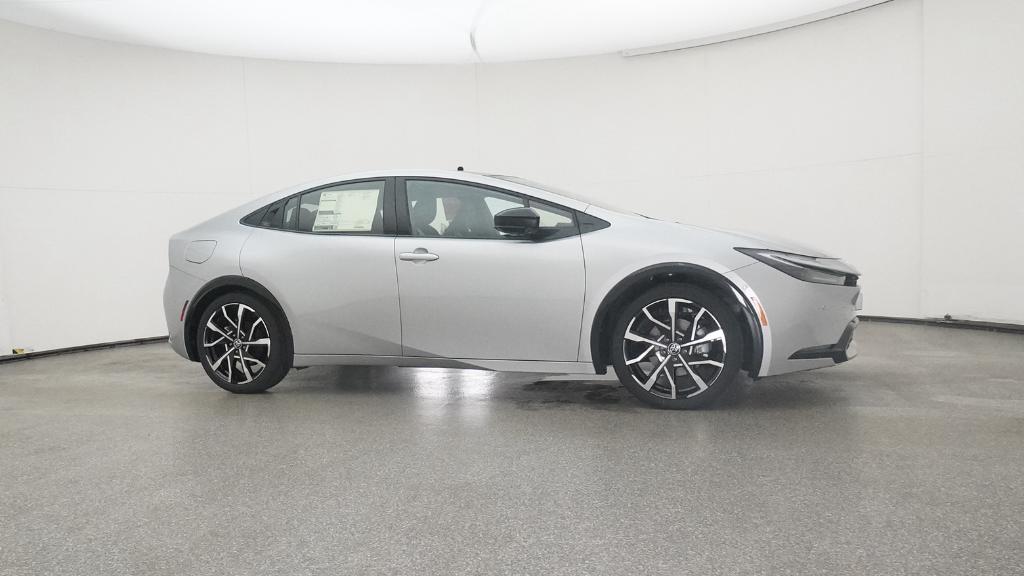 2026 Toyota Prius Plug-in Hybrid XSE Premium - Photo 8