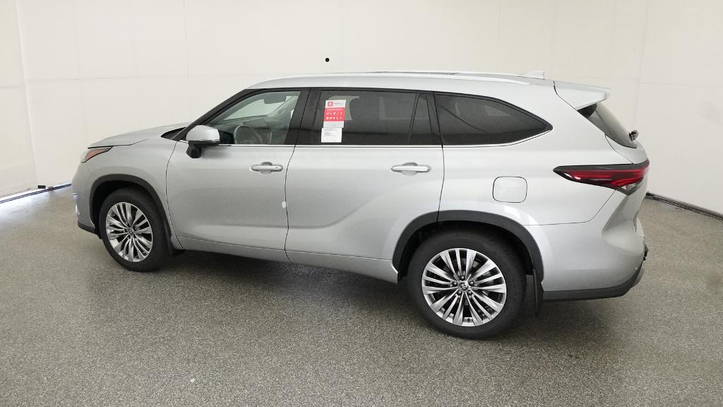 2025 Toyota Highlander XLE XSE Platinum Limited photo 3