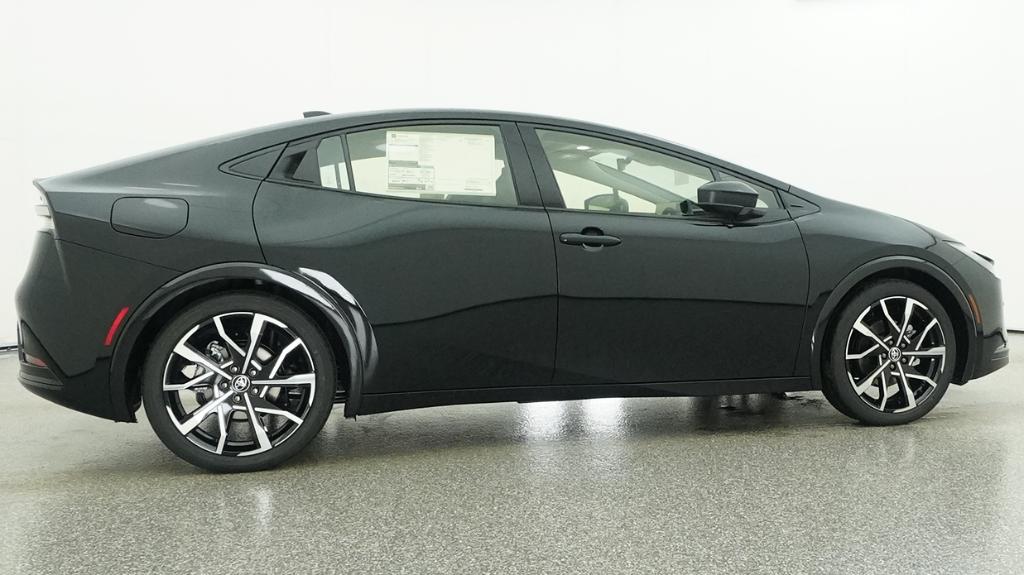 2026 Toyota Prius Plug-in Hybrid XSE - Photo 12