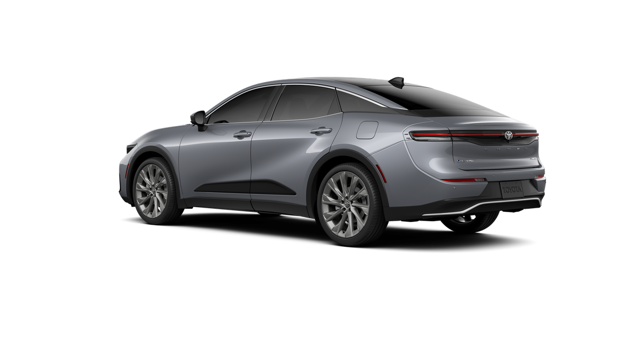 2026 Toyota Crown Limited - Photo 6