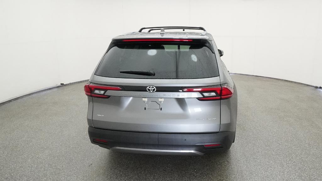 2026 Toyota Grand Highlander Platinum photo 2
