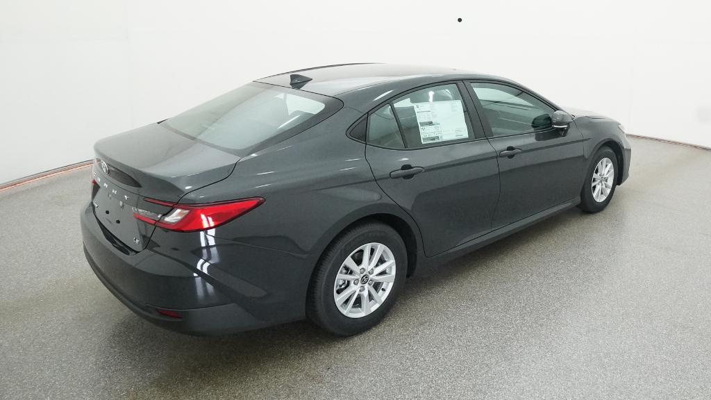 2026 Toyota Camry LE photo 2