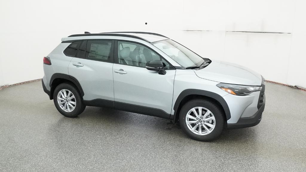 2026 Toyota Corolla Cross LE photo 2