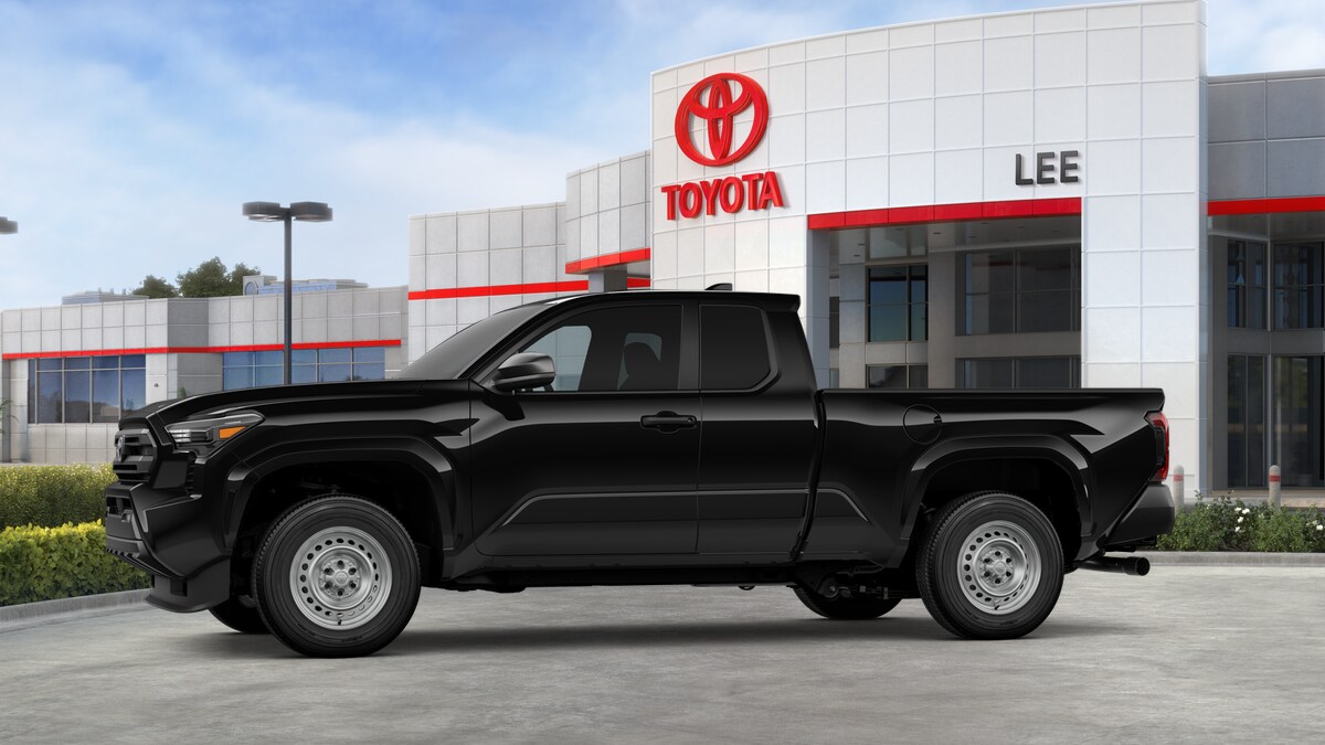 2025 Toyota Tacoma SR XtraCab photo 3