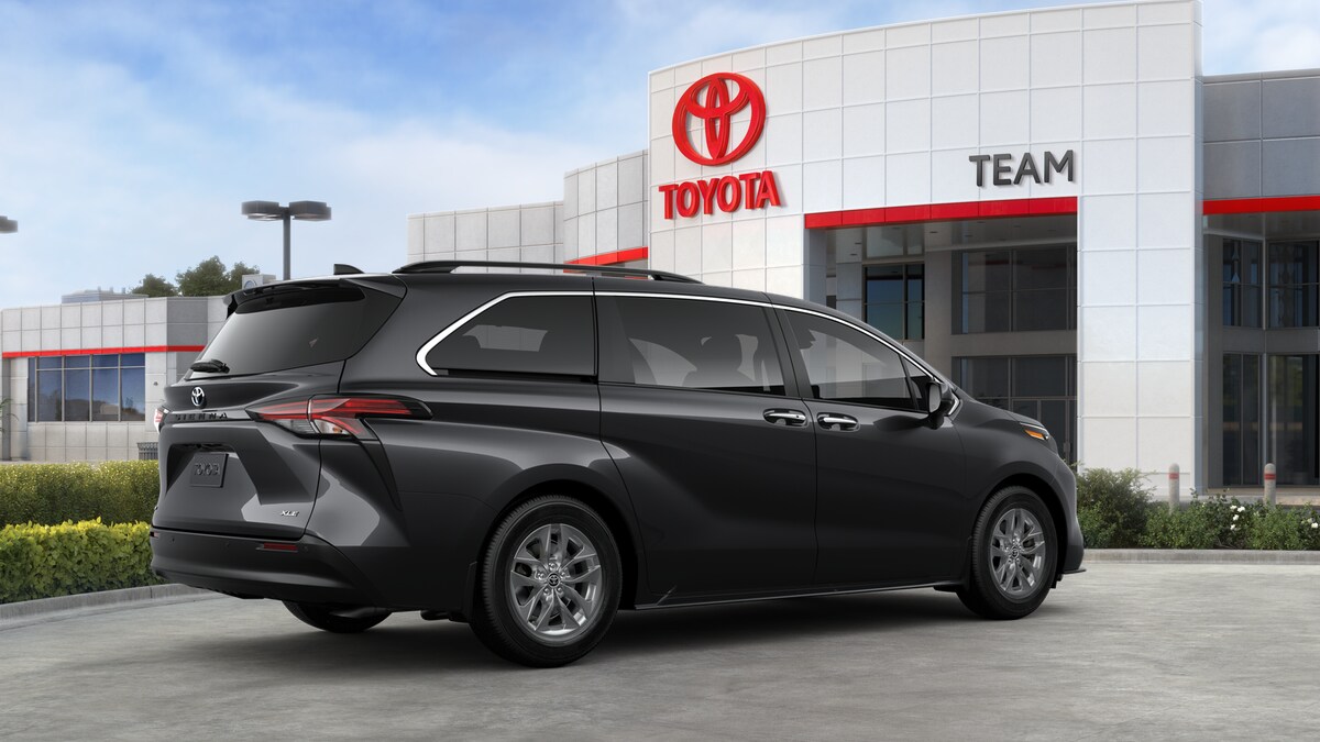2025 Toyota Sienna XLE - Photo 45