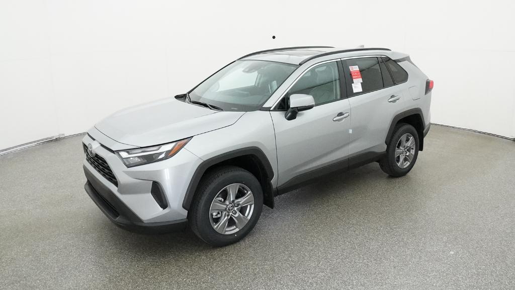 2025 Toyota RAV4 XLE's photo