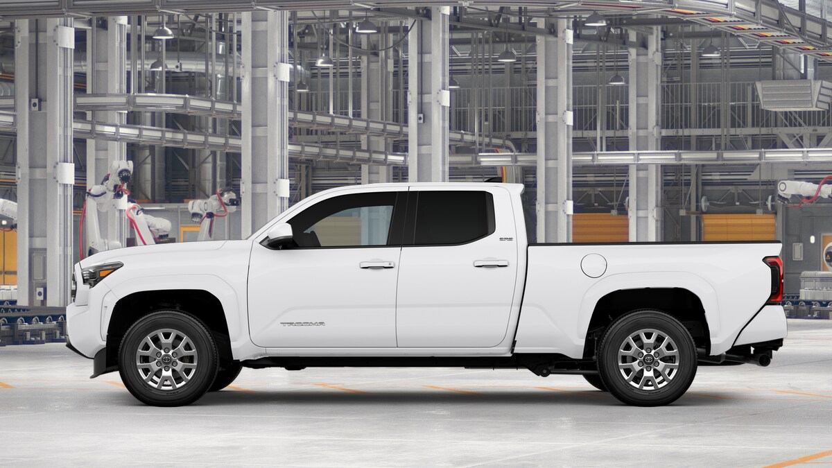 2025 Toyota Tacoma SR5 photo 4