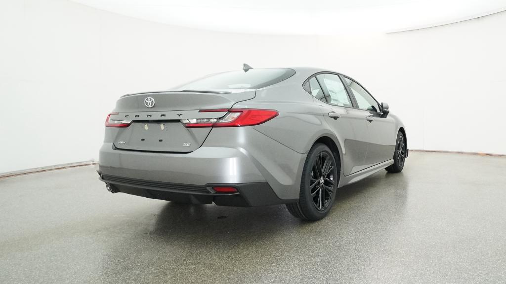 2026 Toyota Camry SE photo 3
