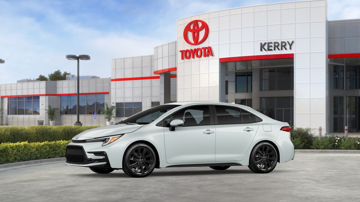 2026 Toyota Corolla SE photo 2
