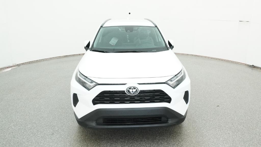 2025 Toyota RAV4 XLE photo 2