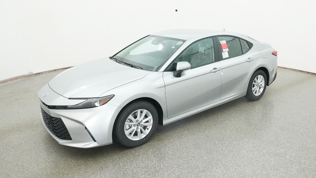 2026 Toyota Camry LE's photo