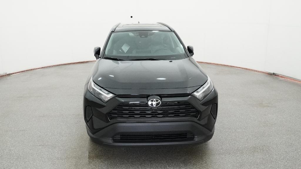 2025 Toyota RAV4 XLE photo 2