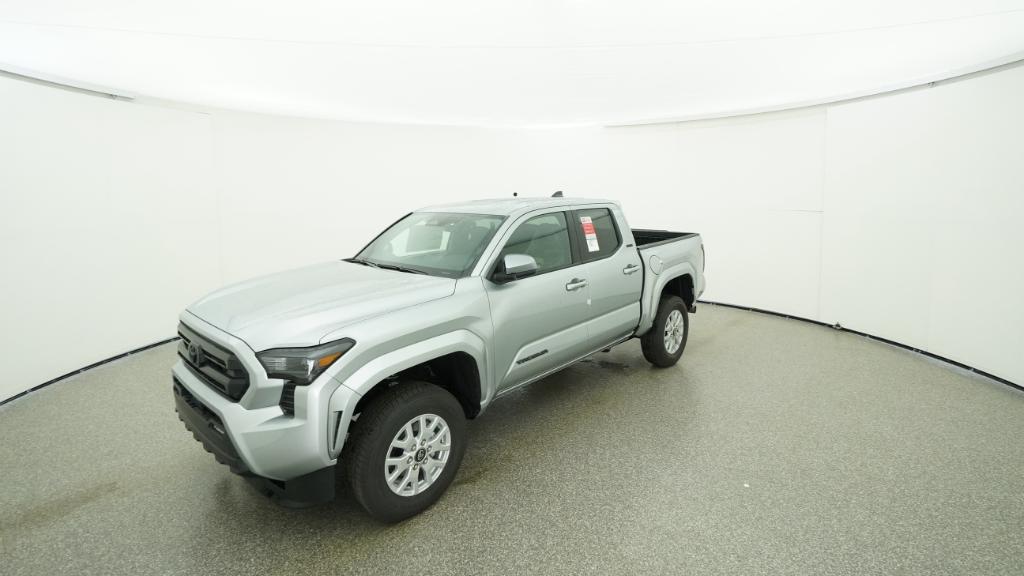 2025 Toyota Tacoma SR5's photo