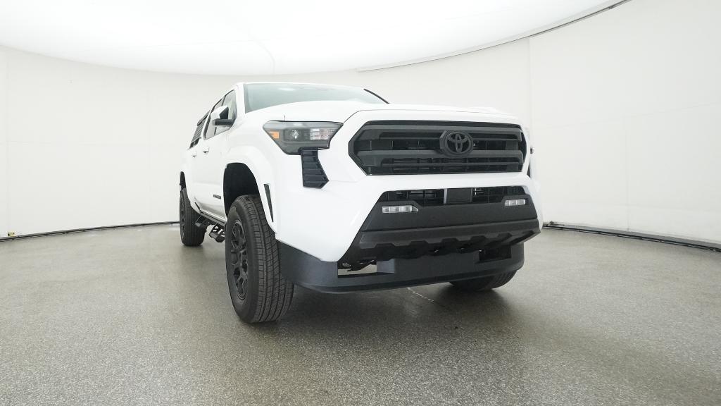 2025 Toyota Tacoma SR5 - Photo 27