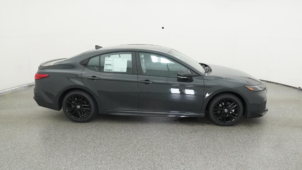 2026 Toyota Camry SE photo 4