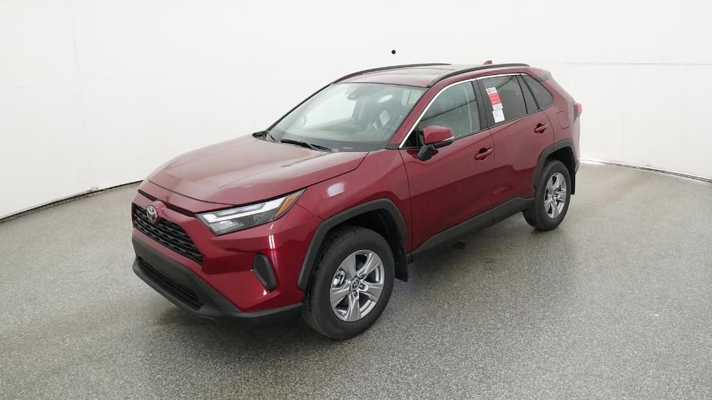 2025 Toyota RAV4 XLE's photo