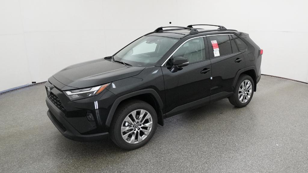 2025 Toyota RAV4 XLE Premium's photo