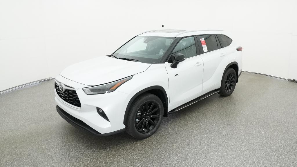 2026 Toyota Highlander XLE's photo