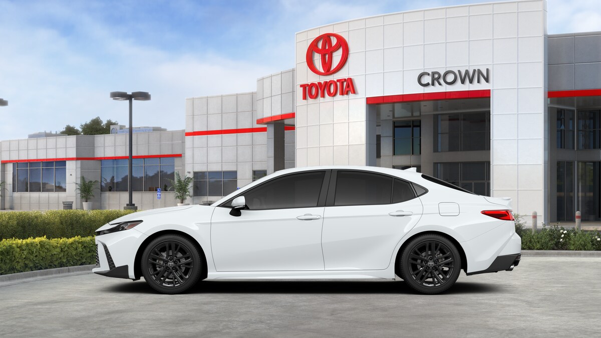2026 Toyota Camry SE photo 3