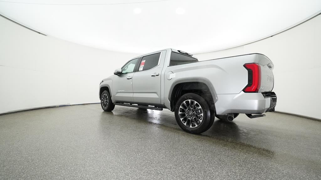 2025 Toyota Tundra Limited - Photo 8
