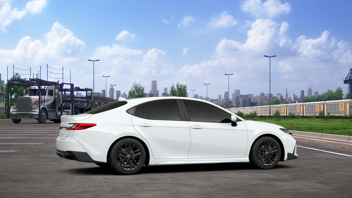 2026 Toyota Camry SE - Photo 11