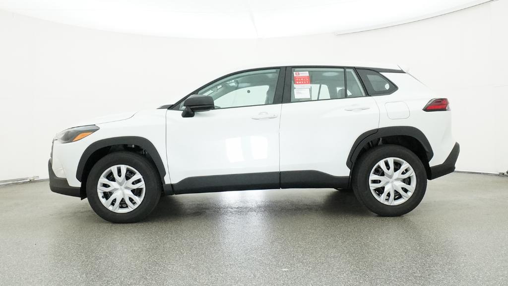 2026 Toyota Corolla Cross L photo 3