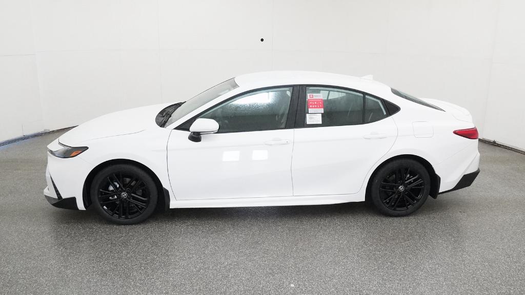 2026 Toyota Camry SE photo 4