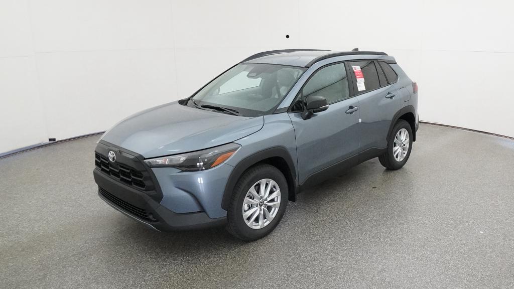 2026 Toyota Corolla Cross LE's photo