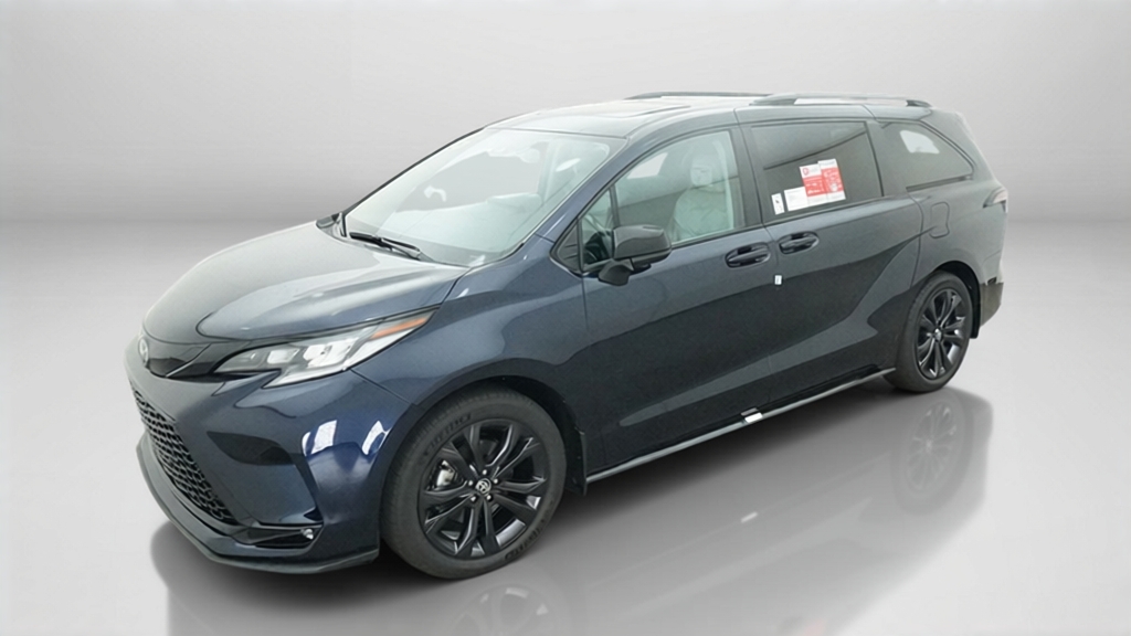 2026 Toyota Sienna XSE 7 PASSENGER